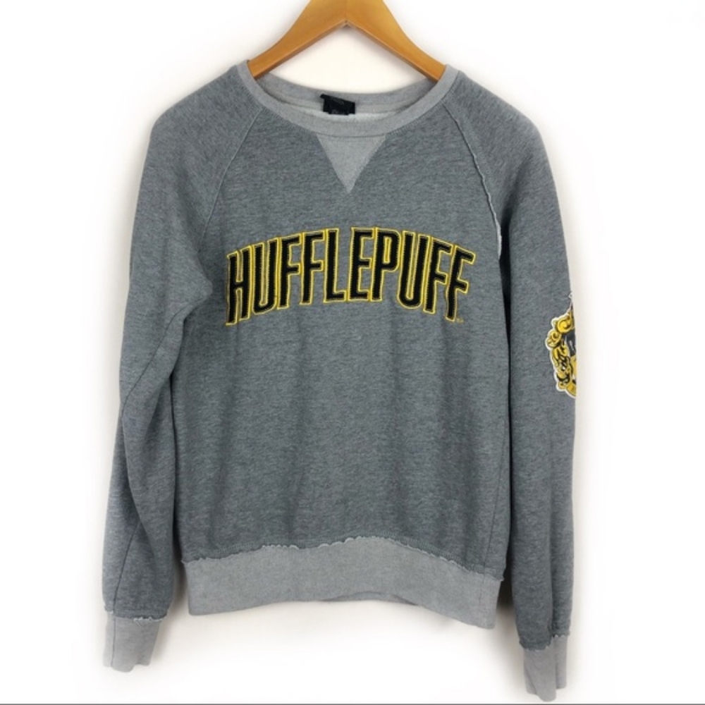UNIVERSAL STUDIOS HUFFLEPUFF SWEATER SIZE XSMALL